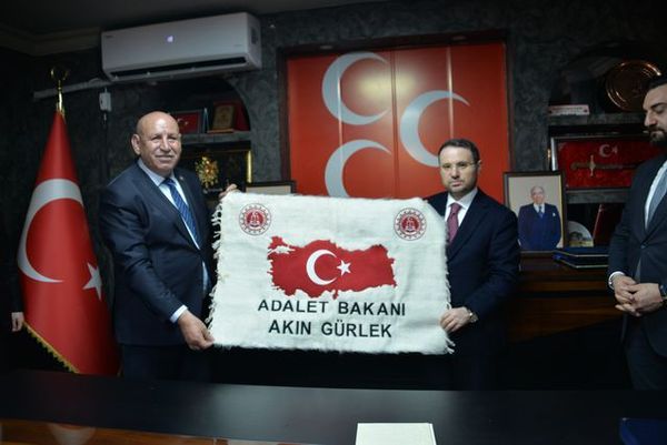 Adalet Bakanı Akın Gürlek Diyarbakır'da Eski Cezaevini İnceledi ve Partileri Ziyaret Etti