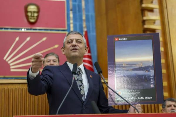 Özgür Özel: İktidar Emeklilerden ve Muhalefetin İftar Sofrasından Korkuyor