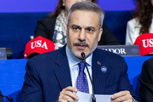 Bakan Fidan, ABD Elçisi Barrack ile Görüştü; İran Dışişleri Bakanı Araççı ile Telefon Görüşmesi Yaptı