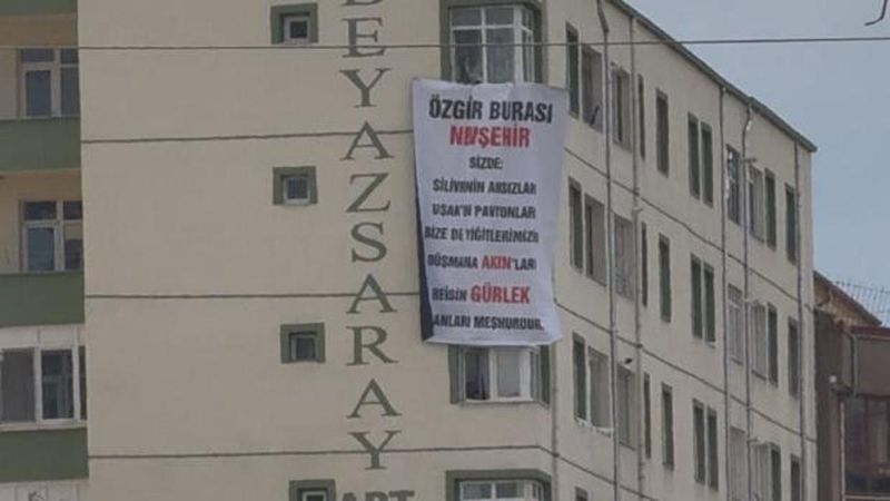 Özgür Özel, Nevşehir Mitinginde Pankart Kriziyle Karşılaştı