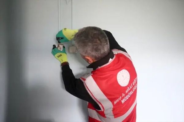 Muş'ta 210 Köy Okuluna Mobil Onarım Desteği Sağlandı