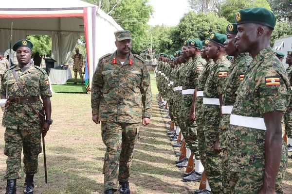 Uganda Genelkurmay Başkanı 100 Bin Askerle İsrail'e Destek Verip Türkiye'yi Uyardı