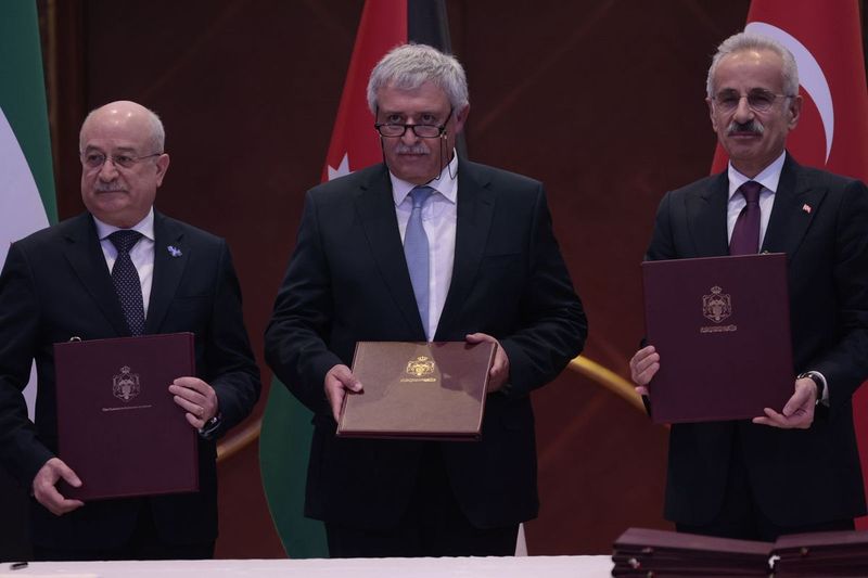 Türkiye, Suriye ve Ürdün Üçlü Ulaşım İş Birliği Mutabakatı İmzaladı