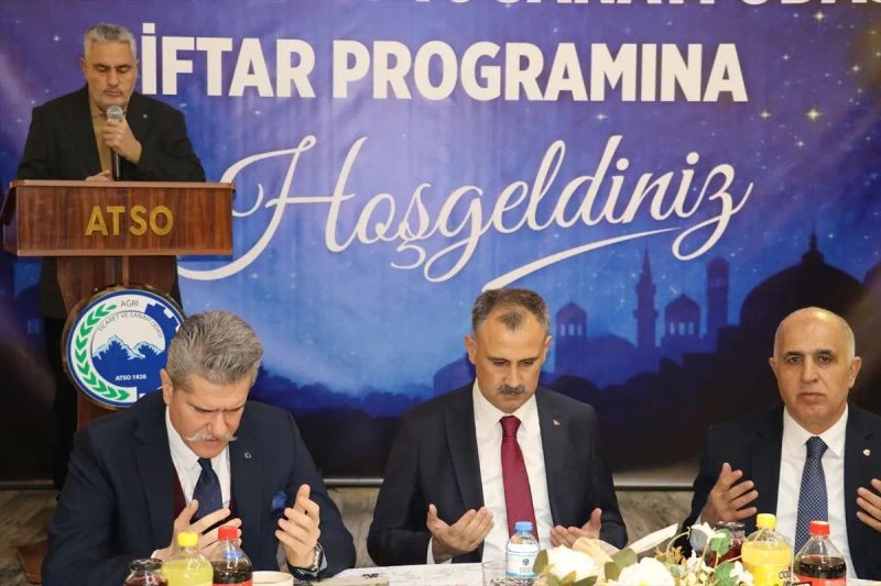 Ağrı'da Ticaret ve Sanayi Odası İftar Programı Düzenlendi