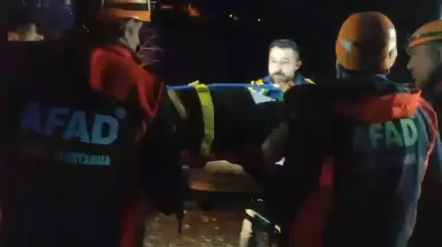 Elazığ Sivrice’de Kaza: 5 Kişi Yaralandı, 2’si Ağır