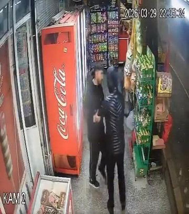 Kocaeli Körfez'de Bıçaklı Kavga: 17 Yaşındaki Genç Hayatını Kaybetti