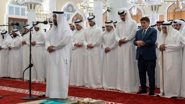 Doha'da Düşen Helikopterde Şehit Olan Kahramanlar İçin Cenaze Namazı Kılındı