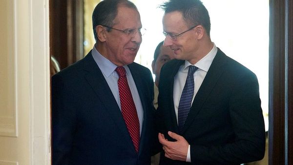 Macar ve Rus Bakanlar AB Yaptırımları Hakkında Gizli Konuşması Sızdırıldı