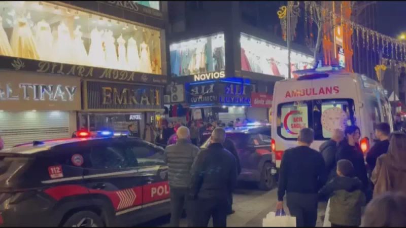 Ümraniye'de Silahıyla Oynayan Kuyumcu Çalışanı Arkadaşını Vurdu