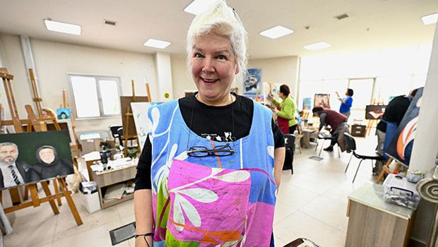 ABD'den Türkiye'ye Dönen Madencioğlu, Yarım Kalan Resim Tutkusunu Sürdürdü