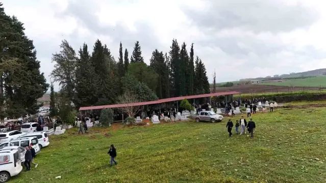 Sakızgediği Köyü Sakinleri Ramazan Bayramı'nda Geleneksel Bayramlaşmayı Sürdürdü