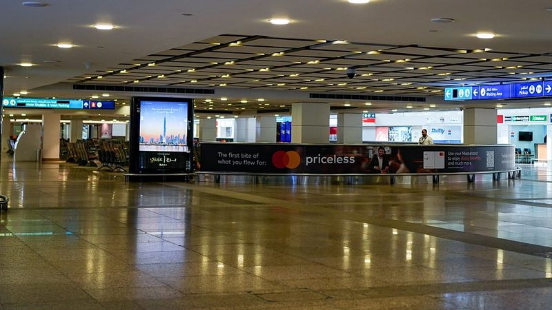 İran'ın Saldırıları Katar ve BAE'de Gece Boyu Sirenlere Neden Oldu