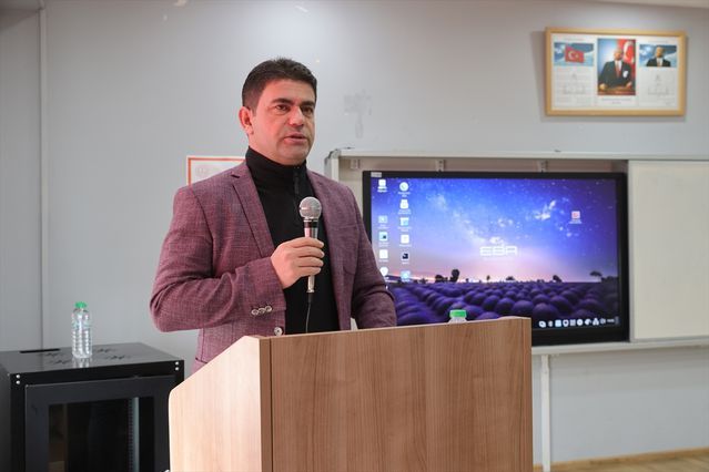 Hakkari’de 12. ÖRAV Eğitim Şenliği Öğretmenlerle Gerçekleştirildi