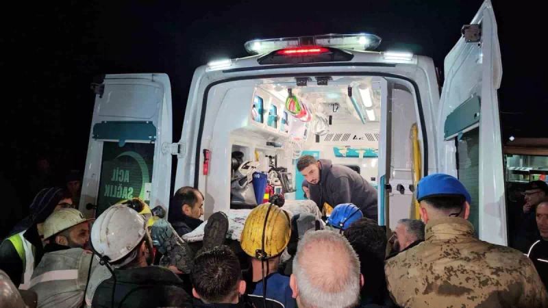 Zonguldak'ta Göçükte Hayatını Kaybeden Madencinin Cenazesi Duygulandırdı