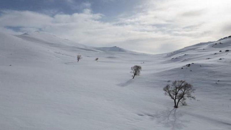 Bayburt'ta Kar Kalınlığı Yüksek Kesimlerde 2 Metreyi Aştı