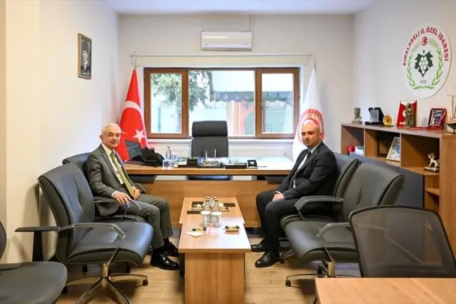 Kırklareli'de Otizm Farkındalığı Sergisi ve İl Genel Meclisi Başkanı Ziyareti