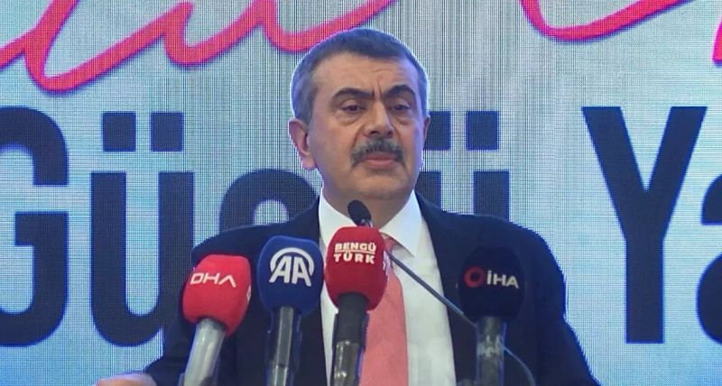 Bakan Tekin: Eğitimde Ayrıştırıcı Unsurlar Yer Almıyor