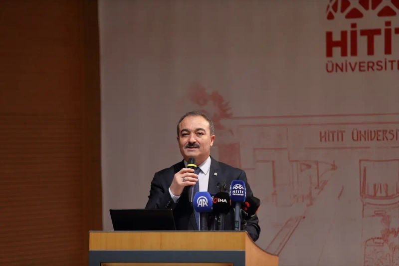 Alper Gezeravcı, Gençlerle Türkiye’nin Uzay Hedeflerini Paylaştı