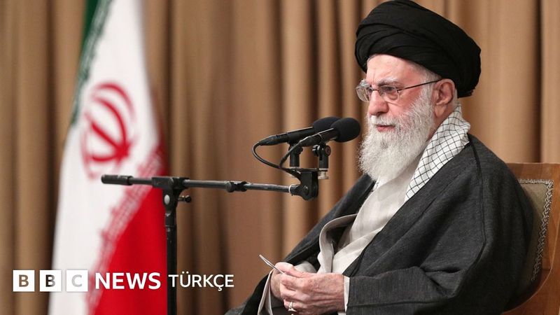 Ayetullah Ali Hamaney: İran'ın Tarihine Damga Vuran Dini Lider