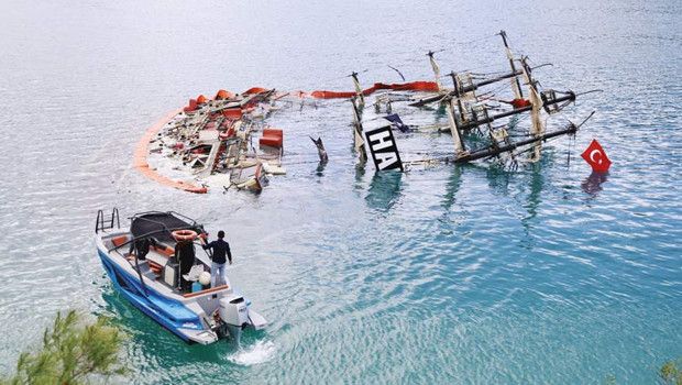 Ölüdeniz'de Tur Teknesi Battı: 1 Ölü, 6 Kişi Kurtarıldı