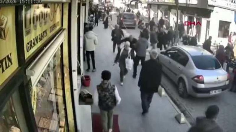 Mardin Nusaybin'de Sopalı Kavga: Yaralı Hastaneye Kaldırıldı