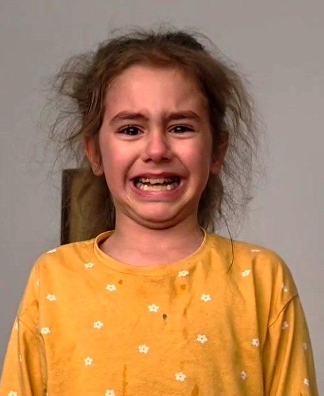 Düzce’de Küçük Kız İstiklal Marşı’nı Okurken Gözyaşlarını Tutamadı