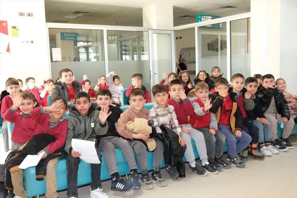 Akdağmadeni'de 400 Öğrenciye Sağlık Taraması: Astigmat ve Skolyoz Tespiti