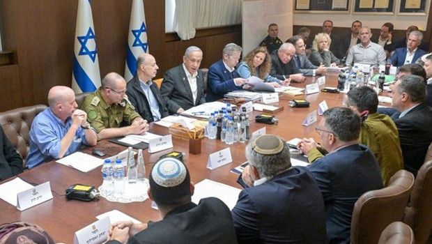 İran Televizyonundan Sert Uyarı: 'Ölüm Listesi' Yayımlandı