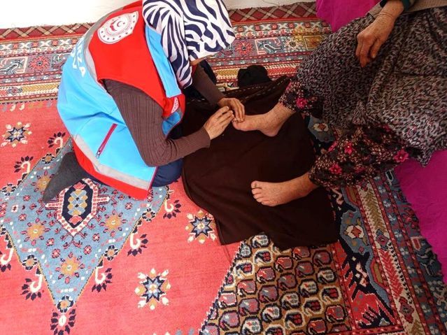 Tomarza'da Yaşlılara Kişisel Bakım Hizmeti Verildi