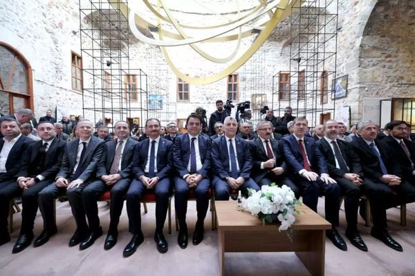 Ticaret Bakanı Bolat: Türkiye Barışa Odaklanarak Dünyada Parlıyor