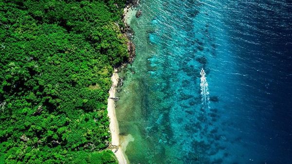 Fiji'de 'Yeni Hayat' filmindeki ada yakınlarında gemi karaya oturdu, petrol sızıntısı riski var