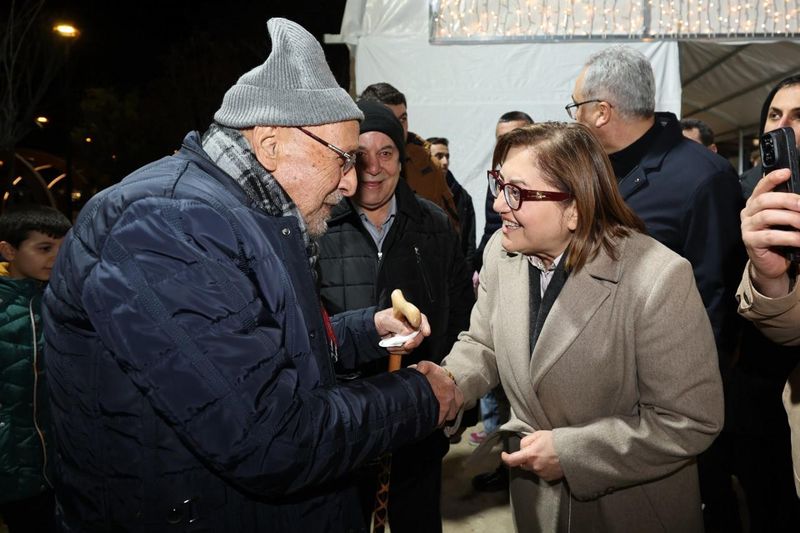 Başkan Şahin Ramazan Sokak’ta Vatandaşlarla İftar Açtı