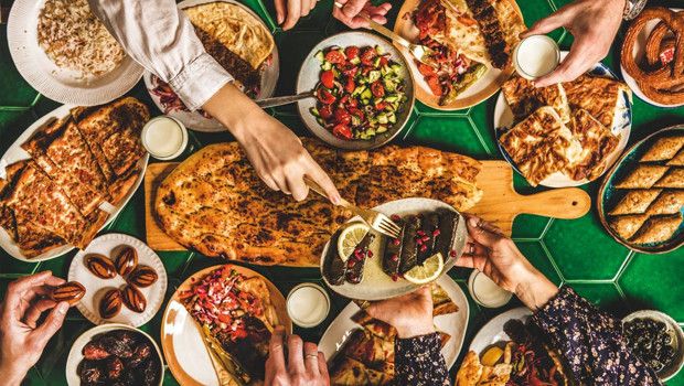 Sağlık Bakanlığı'ndan Ramazan Bayramı'nda Sindirim Uyarısı ve Tatlı Tüketimi Önerileri