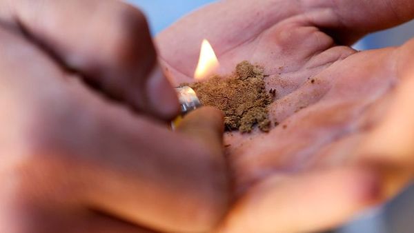 İspanyol Polisi Fas'tan İspanya'ya Gelişmiş Tünel ile Uyuşturucu Kaçakçılığını Çökertti