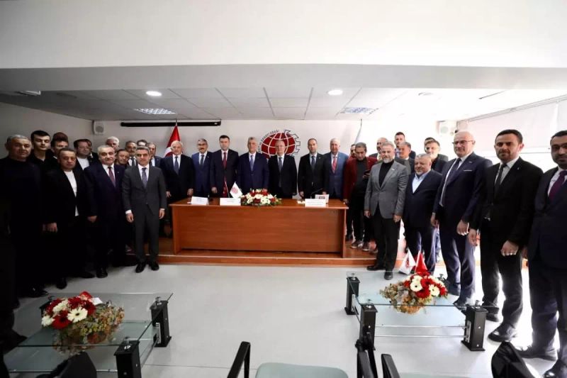 Bakan Bolat, İş Dünyasıyla Niğde'de Ekonomik Gelişmeleri Değerlendirdi