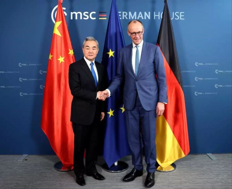 Çin Dışişleri Bakanı Wang Yi Almanya'yı Çin-Avrupa İşbirliğinin Motoru Olmaya Çağırdı