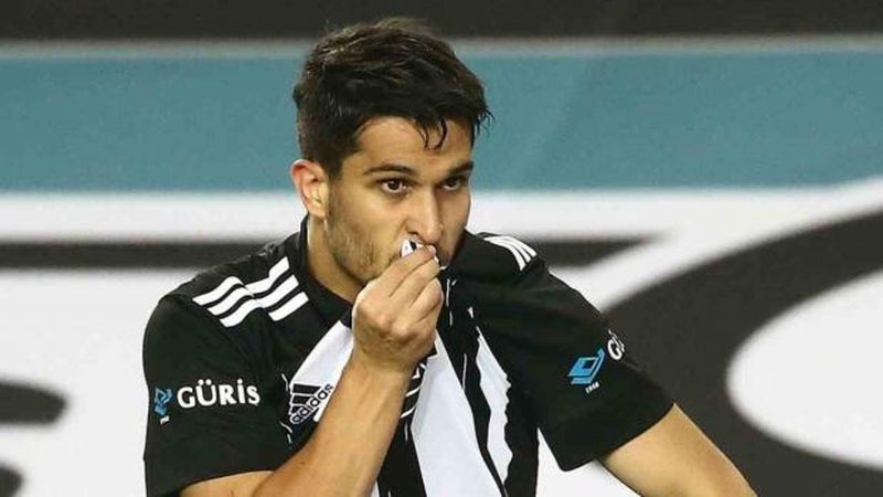 Necip Uysal İkinci Kez Baba Oldu, Oğullarına Demir Adını Verdiler