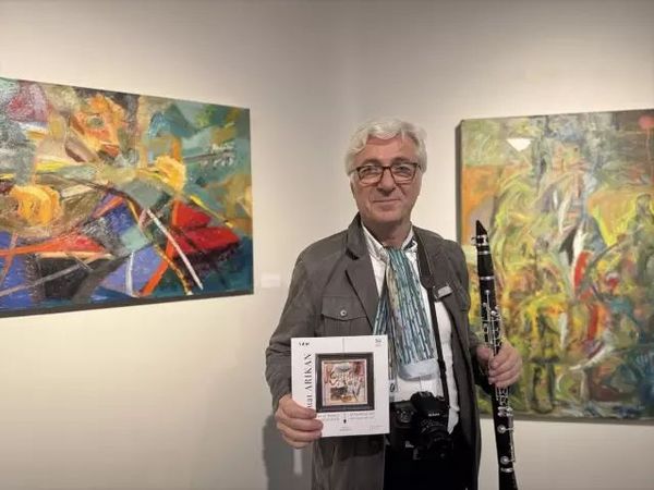 Suat Arıkan'ın 50 Yıllık Sanat Yolculuğu Atatürk Kültür Merkezi'nde Sergilendi