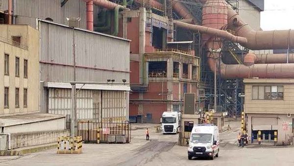 Fabrikada Yüksekten Düşen 4 İşçiden 3'ü Hayatını Kaybetti