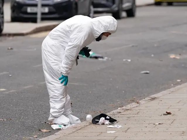 Derby'de Araç Yayalara Çarptı, Sürücü Cinayete Teşebbüs Şüphesiyle Gözaltında