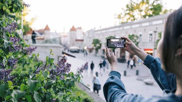 Kadınların Tek Başına Güvenle Seyahat Edebileceği En İyi 5 Rota Açıklandı