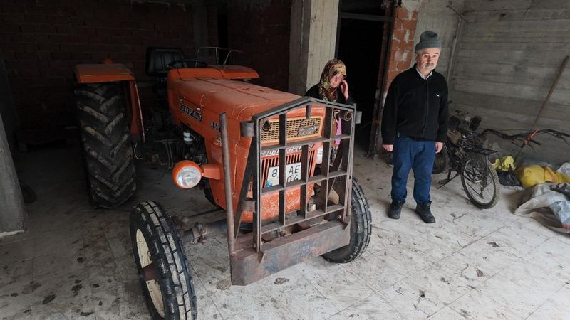 Köyde Kullandığı Traktöre Otoyolda Kesilen Ceza Satışı Engelledi