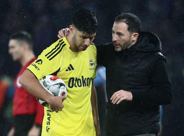 İspanyol Basını Domenico Tedesco'yu Sert Eleştirdi: 'Fenerbahçe'nin Sonunu Getirdi'