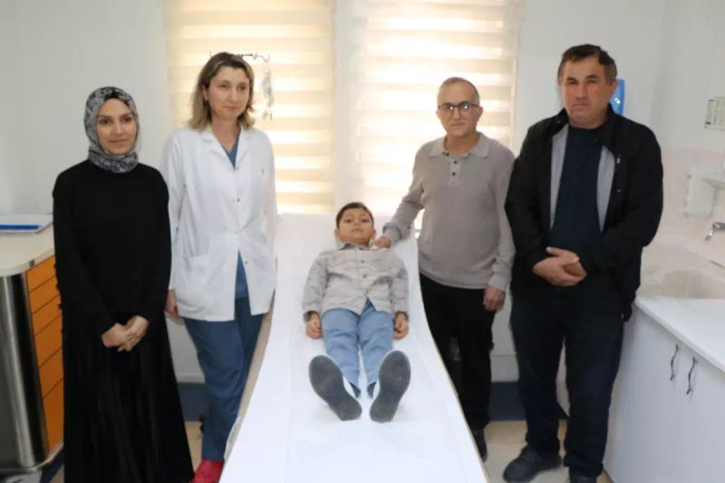 Doğuştan Diyafram Fıtığı Kapalı Yöntemle Başarıyla Tedavi Edildi