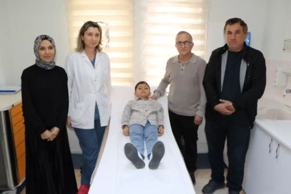 Doğuştan Diyafram Fıtığı Kapalı Yöntemle Başarıyla Tedavi Edildi