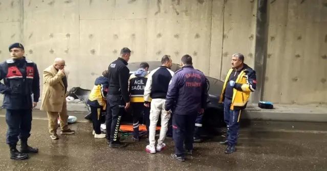 Malatya’da Erkenek Tüneli’nde Otomobil Kazası: 3 Kişi Yaralandı