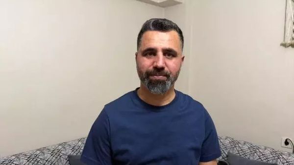 İstanbul'da Trafikte Boğaza Kaçan Şeker Polis Yardımıyla Çıkarıldı