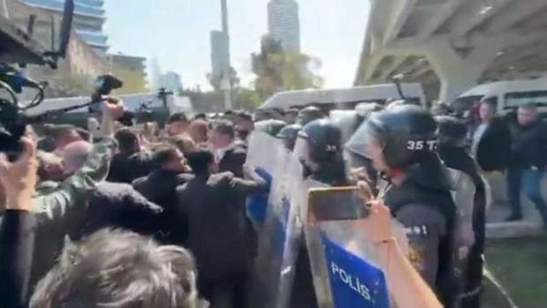 İzmir'de Eski DGM Binalarının Tahliyesinde Gerginlik ve CHP-Polis Arasında Çatışma