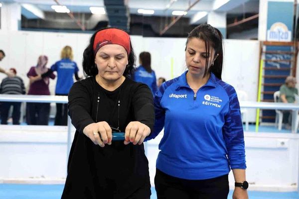 Antalya Büyükşehir Belediyesi Parkinson Hastalarına Özel Eğitim Programı Düzenledi