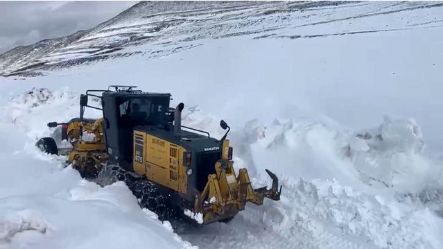 Iğdır'da Karla Mücadele Çalışmaları Hız Kesmeden Sürüyor